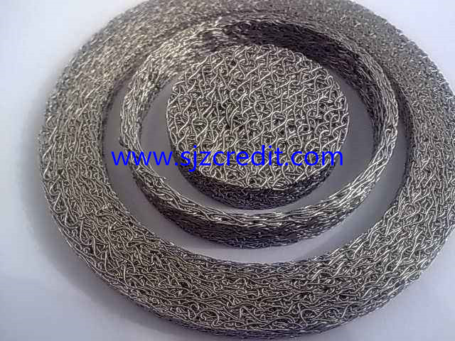 Compressed knitted mesh